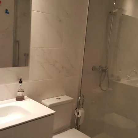 Apartamento En Bioparc Y Hospital General Lägenhet